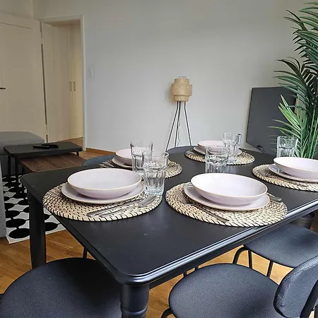 Downtown Dream 3 5Br With Balcony And Style Ba21