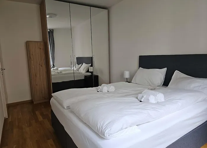 Downtown Dream 3 5br With Balcony And Style Ba21