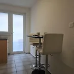 Downtown Dream 3 5br With Balcony And Style Ba21 Holiday home Zurich