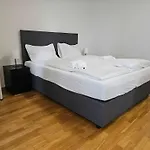 Downtown Dream 3 5br With Balcony And Style Ba21